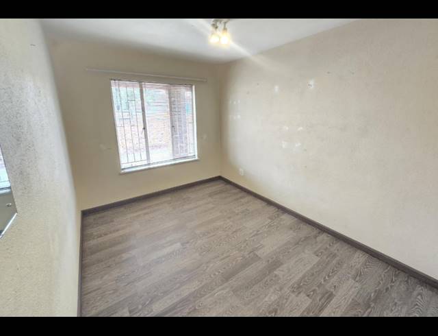 2 BEDROOM APARTMENT FOR SALE IN NEW REDRUTH